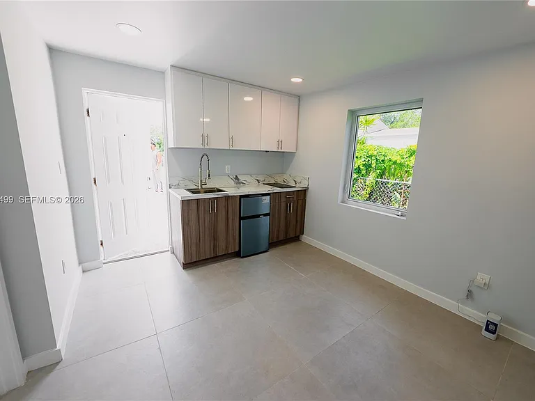 1221 NW 75th St — Photo 26