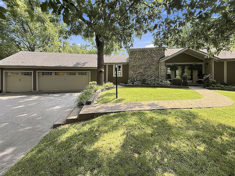 1st image of 226 Mill Farm Rd