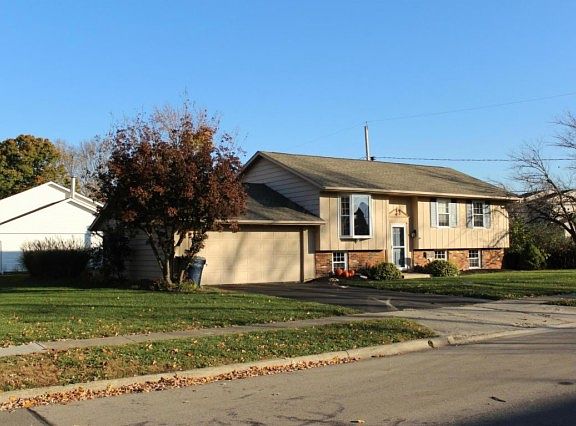 2nd image of 3370 Tudor Ln