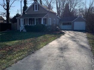 74 Manton St, Sayville, NY 11782