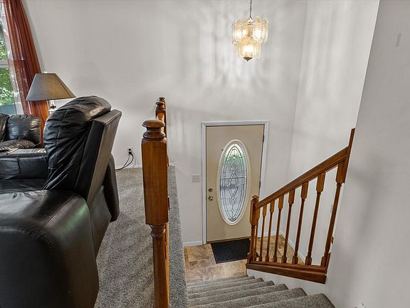 3rd image of 4445 Erie STREET