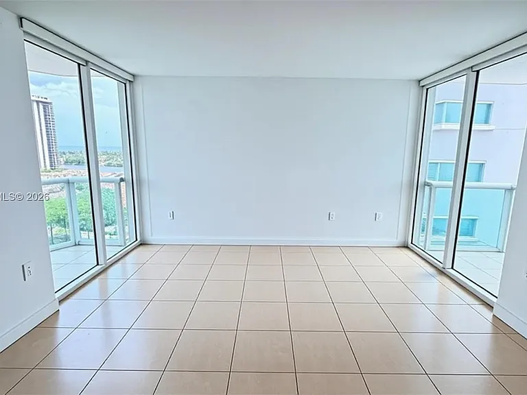 19400 Turnberry Way #1132 — Photo 17