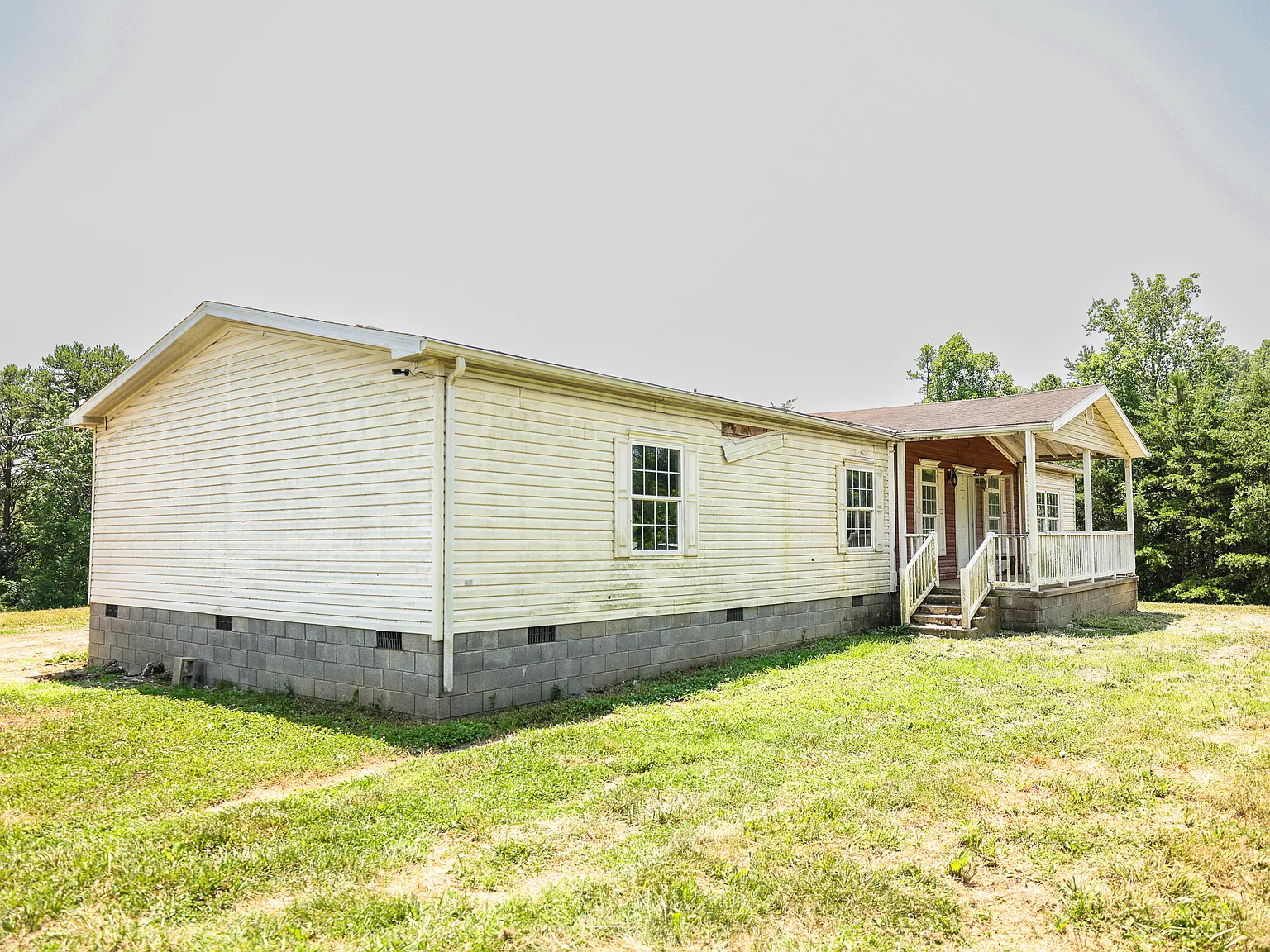 3 bed, 2072 sqft, $1,199 — Photo 2