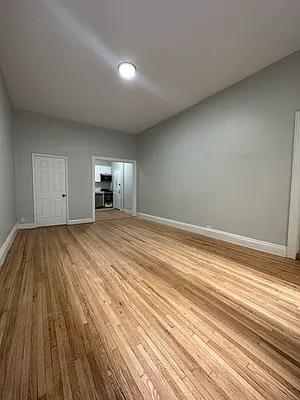 Rented by Peter R. Hungerford, LREB | media 28