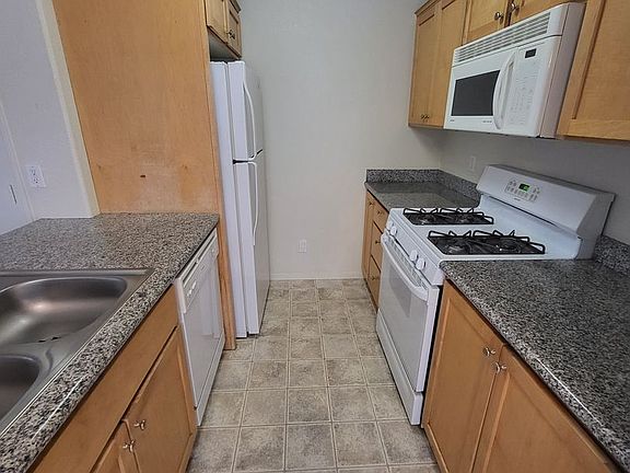 4th image of 133 Palmer Ct #Palm133-a