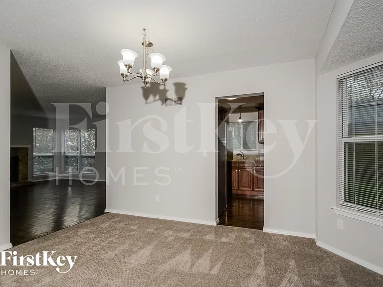 457 Oak Glen Dr — Photo 5