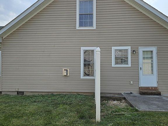 3rd image of 1043 Elk Dr
