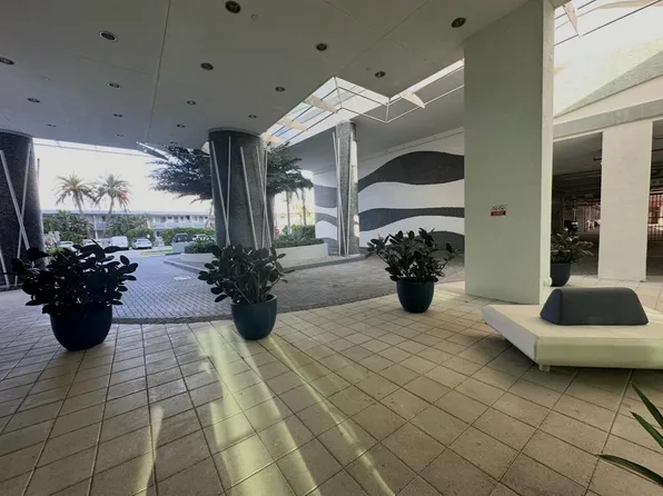 7930 East Dr APT 1506, North Bay Village, FL 33141