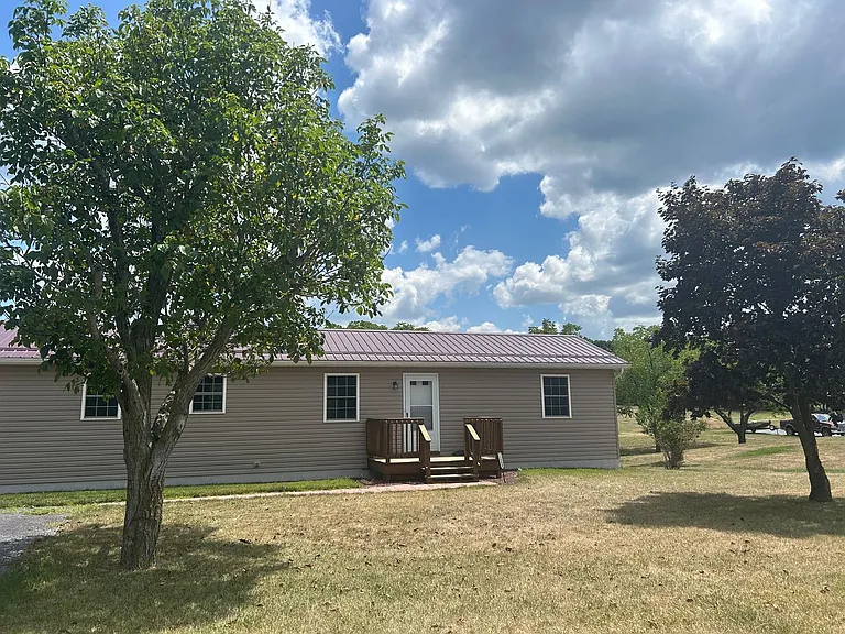 11560 Punch Bowl Rd — Photo 2