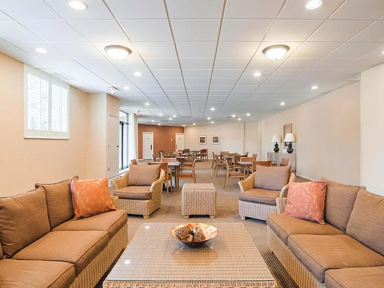 Sherri Park Apartments — Photo 1