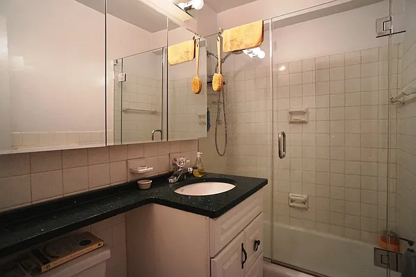 Rented by Citi Habitats | media 35