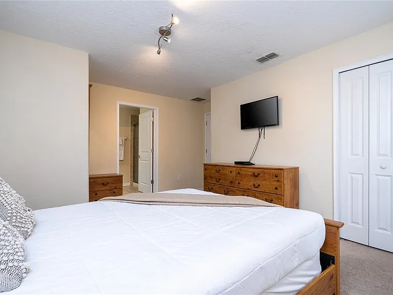 4908 Clock Tower Dr — Photo 14