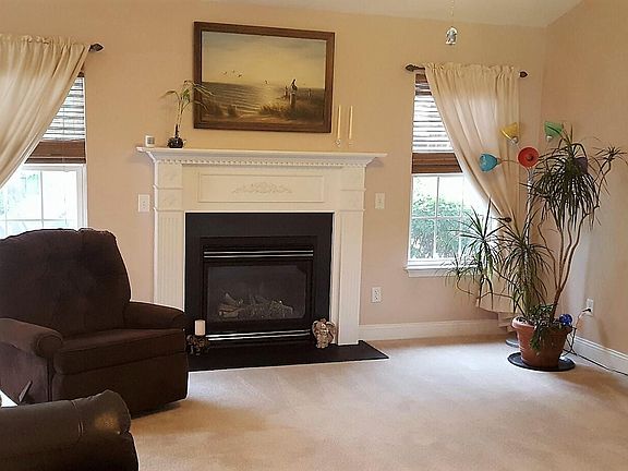 5th image of 621 Pine Branches Circle SE