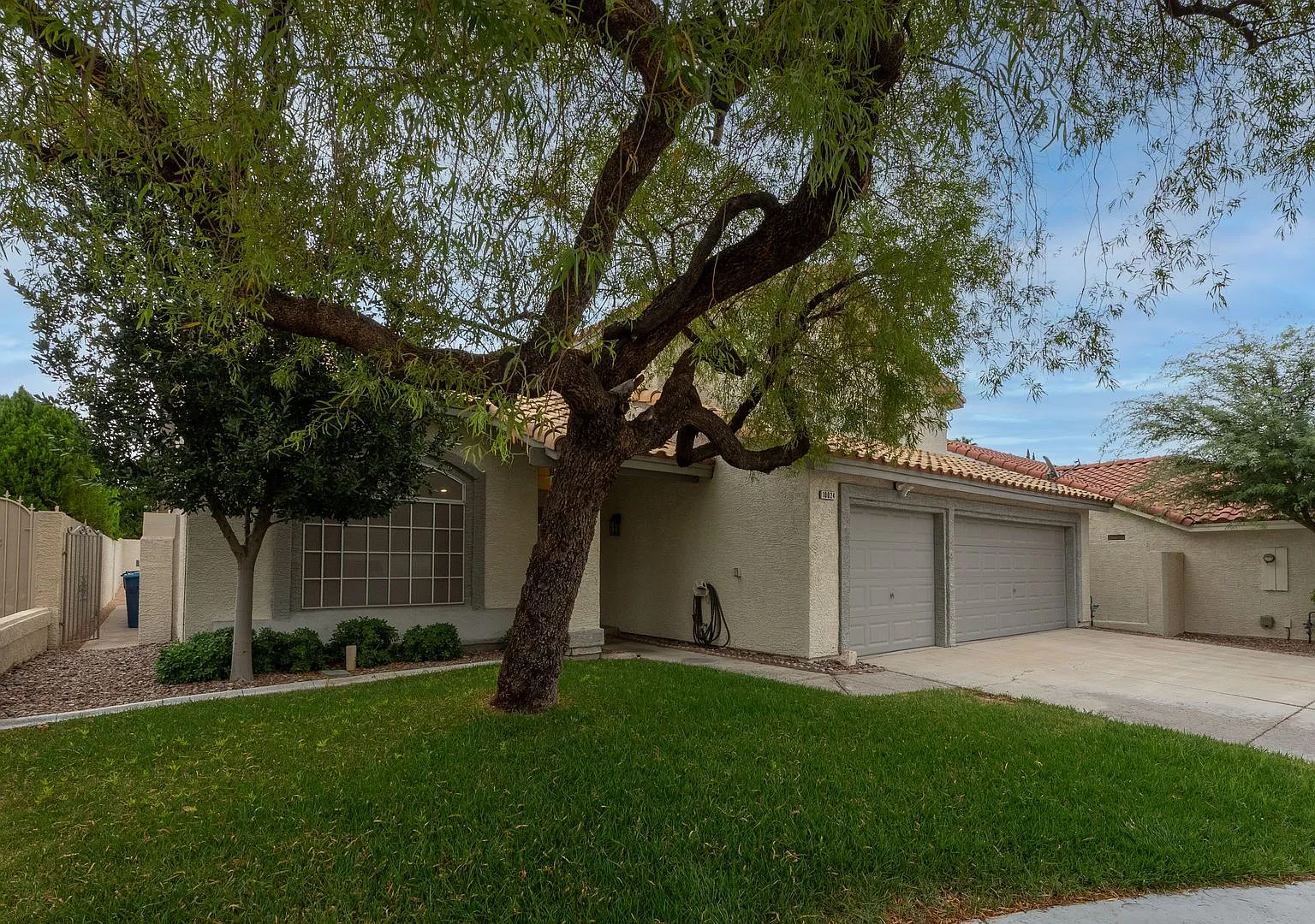 10024 Sail Landing Ct. Las Vegas NV 89117 — Photo 2