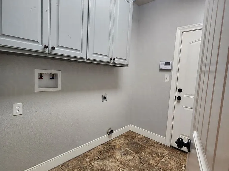 801 Hunters Glen Rd — Photo 16