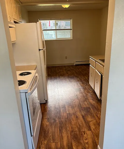 501 Charlotte St #4 — Photo 7