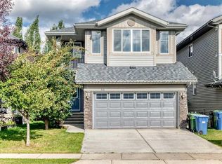 36 SW Auburn Bay Ave SE, Calgary, AB T3M 0K7