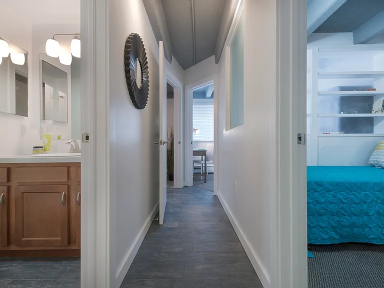 Sterling Boulder Apartments - Student Living — Photo 39