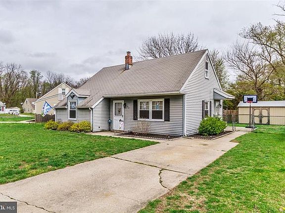 2nd image of 107 Dory Ct