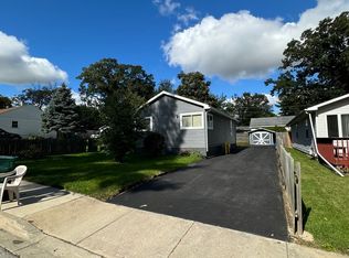 907 Westwood Ave, Joliet, IL 60436