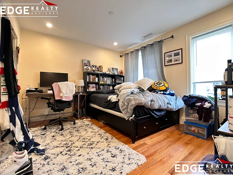 122 Tremont St — Photo 15