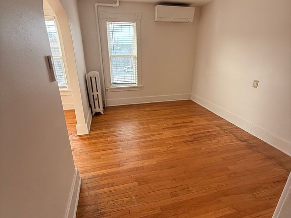 4th image of 1117 Saint Joseph St Unit 4