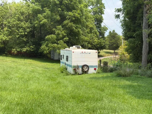 2486 Josephine Rd, Stamping Ground, KY 40379