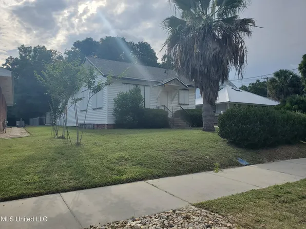 135 Saint Francis St, Biloxi, MS 39530