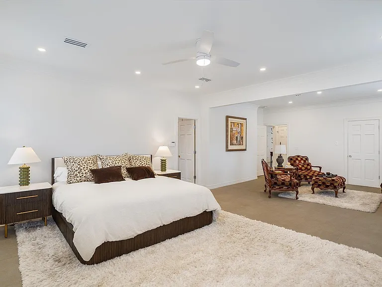 3705 Gilbert St #2 — Photo 15