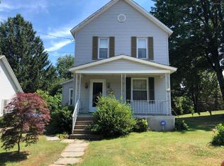 97 42nd St, Carbondale, PA 18407