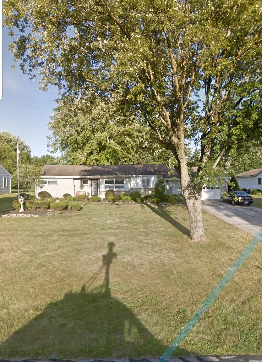 734 Forest Lawn Dr photo 1