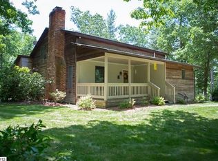 41 Indian Camp Ln, Staunton, VA 24401