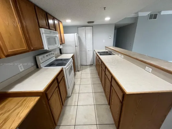 9907 Westwood Dr #172, Tamarac, FL 33321