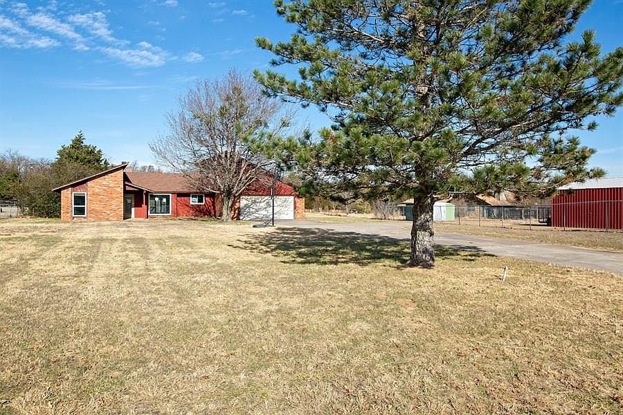1st image of 20609 Prairie Hills Dr