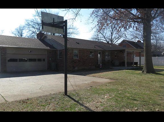 2nd image of 2159 N Stratford Dr