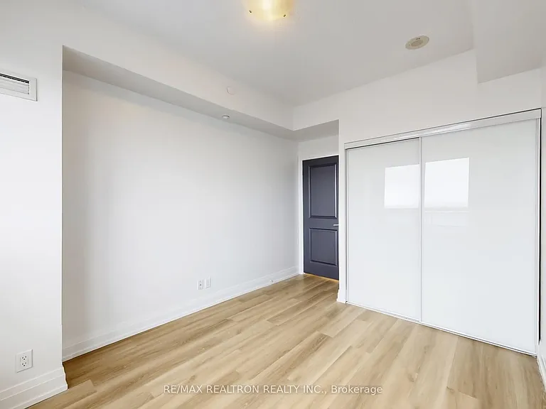7890 Bathurst St #2505 — Photo 28
