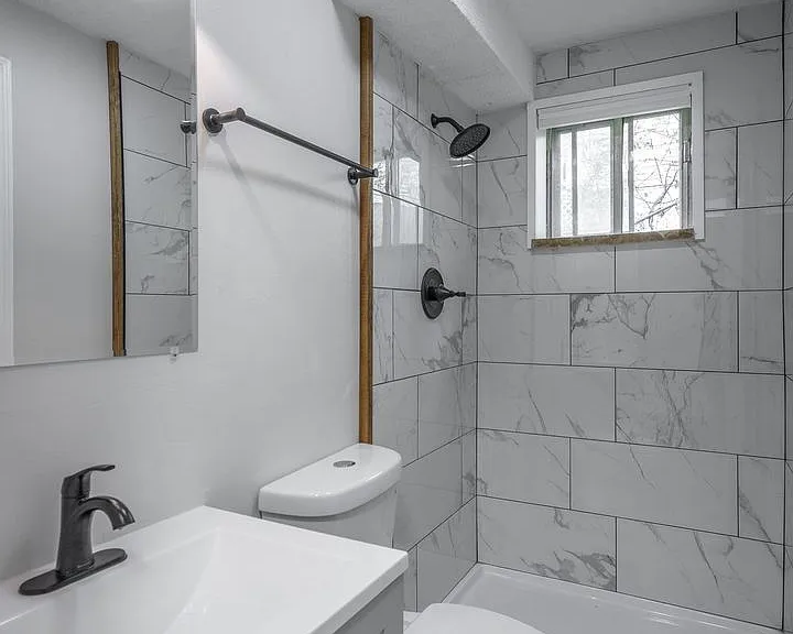 833 Sylvan Dr — Photo 2