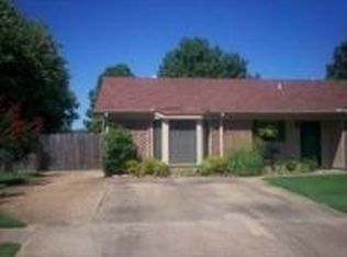 1032 W Roselawn Dr, West Memphis, AR 72301