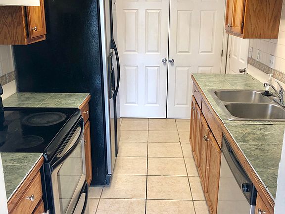 4th image of 14169 Pecan Ct