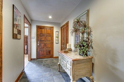 3rd image of 23 Heritage Dr