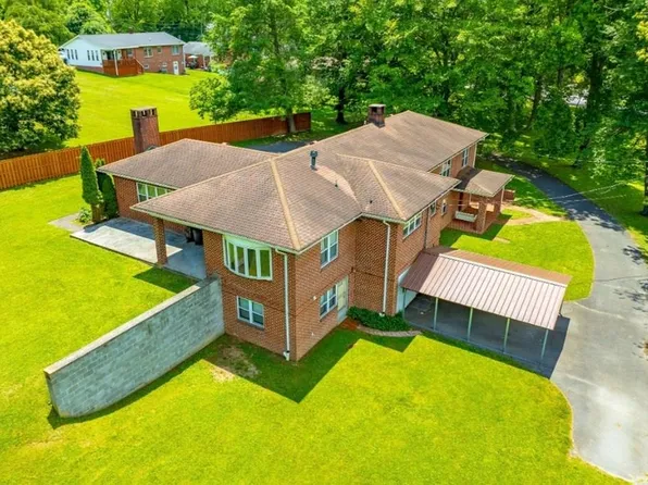 131 Copenhaver St, Marion, VA 24354