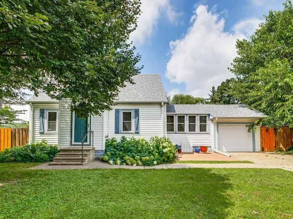 1781 Tatum St, Falcon Heights, MN 55113