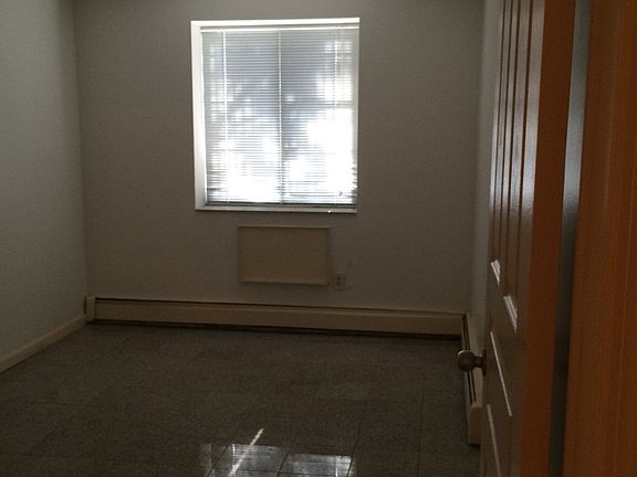 2nd image of 637 Morgan Ave #1