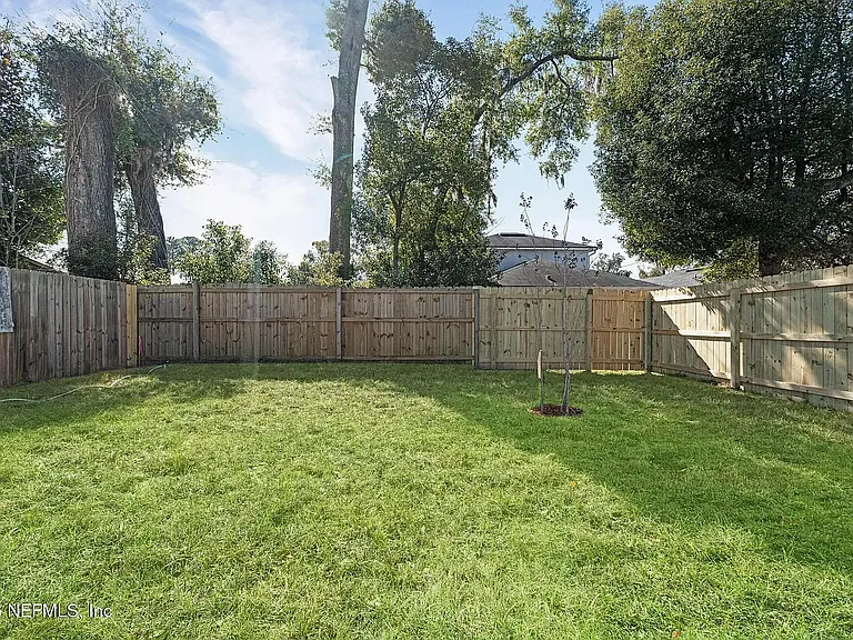 7720 Dandy Ave — Photo 10