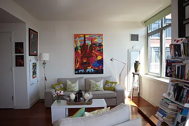 Rented by R New York