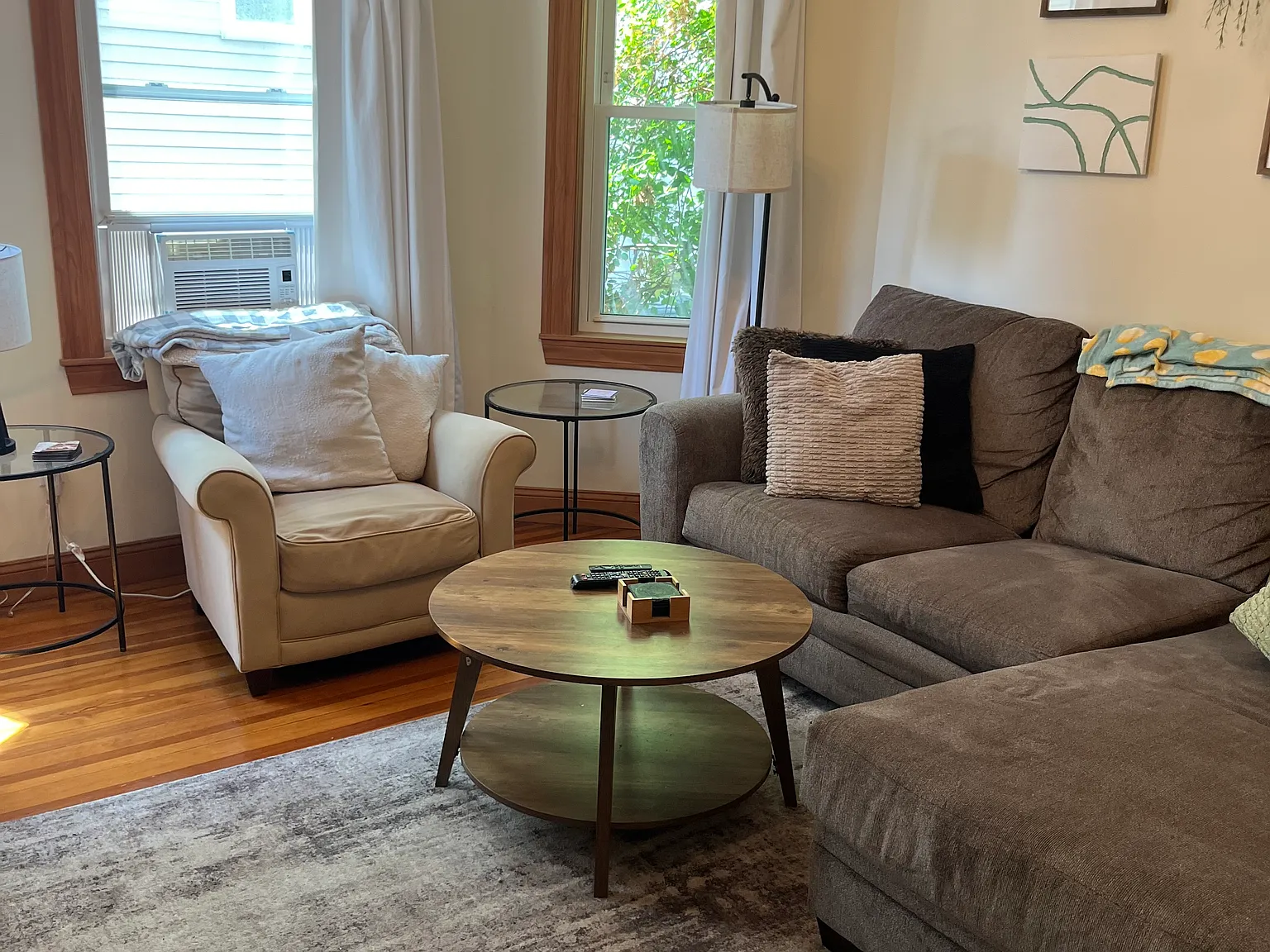 3 bed, 1150 sqft, $3,000 — Photo 1