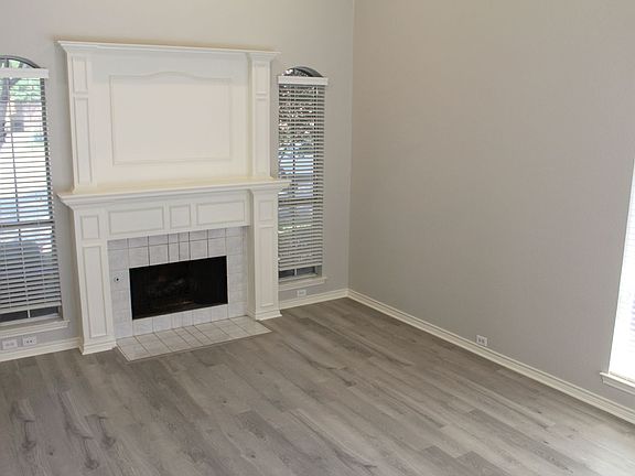 3rd image of 4033 Cornish Pl