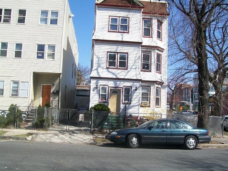 1st image of 26 Linden Ave