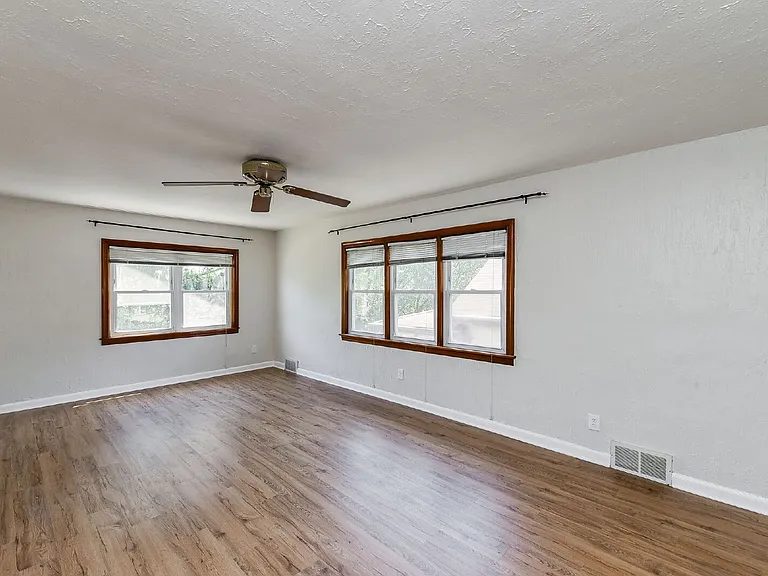 716 Walnut St #2 — Photo 2