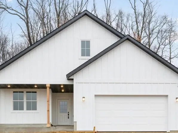 425 Roosevelt Dr, Dresser, WI 54009